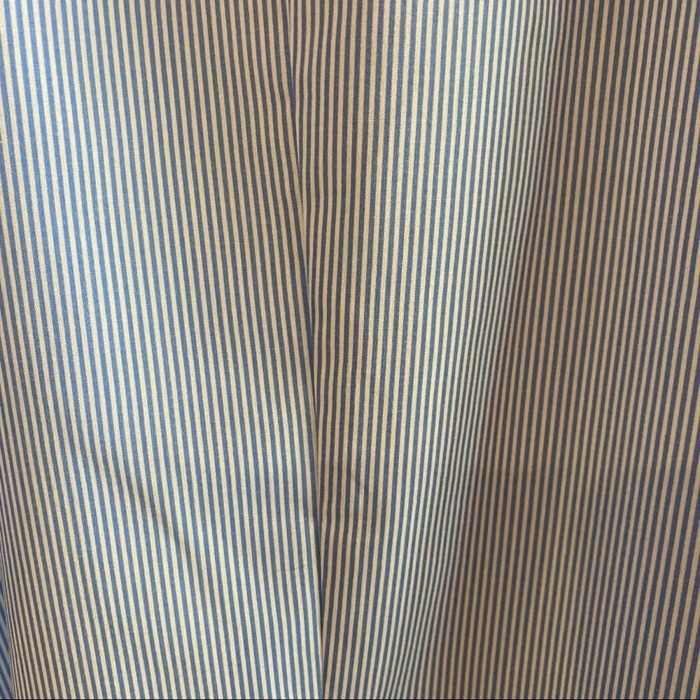 H & M Men’s Button Dress Shirt, Size M Slim Fit; Light Blue & White Pinstripe - Picture 4 of 7